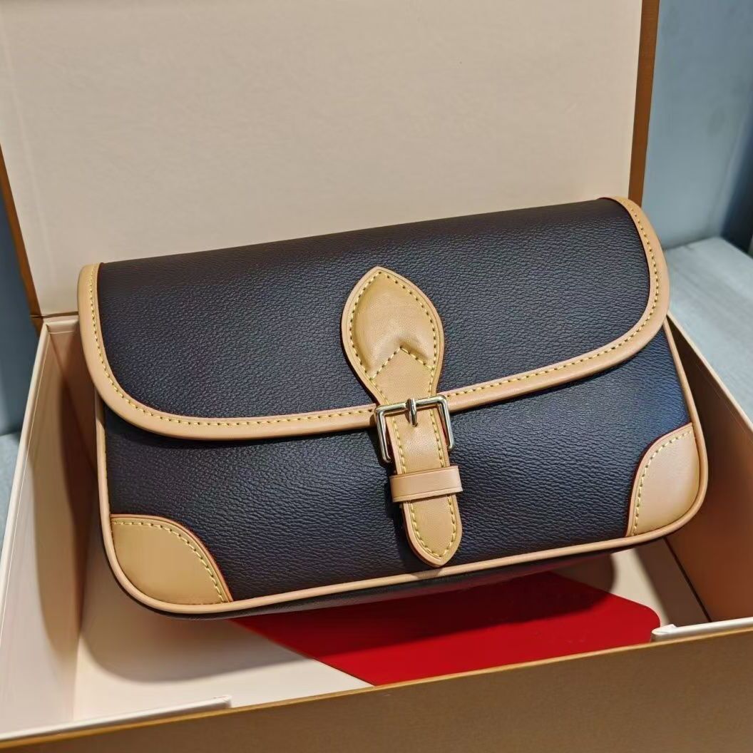 Designer Bags Shoulder Bag Leather Old Flower Handbag Baguette Canvas Wide Strap Embroidery Design Embossed Letters Stylish Buckle closure outdoors