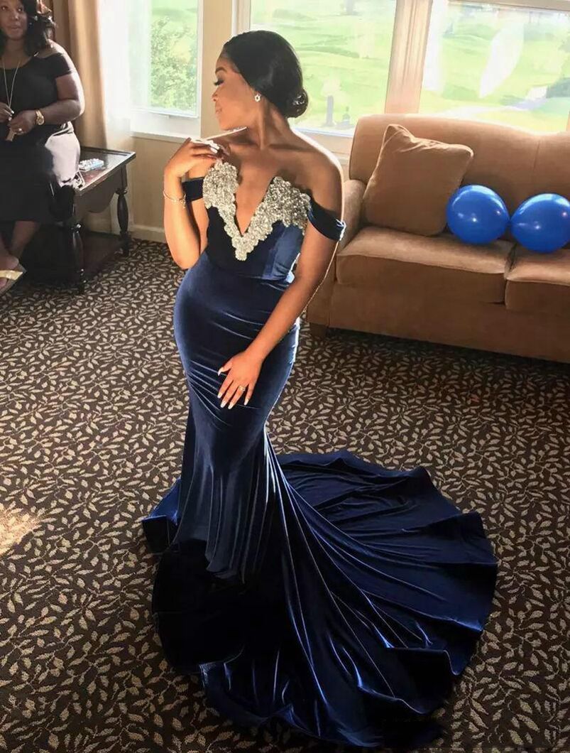 African Off Shoulder Mermaid Evening Dresses with Beaded Appliques Sweep Train Corset Back Velvet Formal Prom Gowns