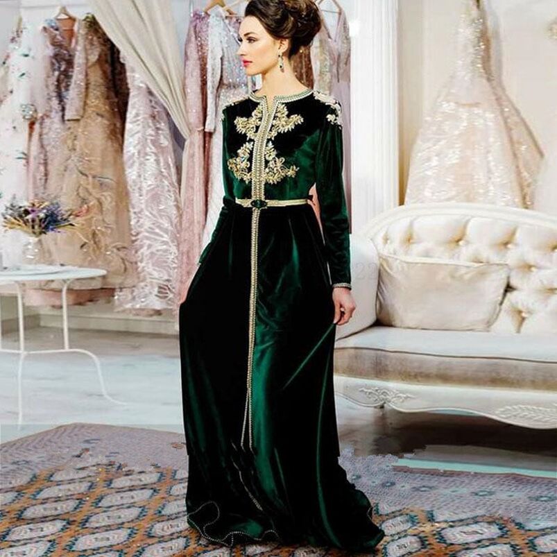 Hunter Green Moroccan Kaftan Long Sleeves Evening Dresses with Lace Appliques Sweep Train Arabic Velvet Formal Prom Gowns