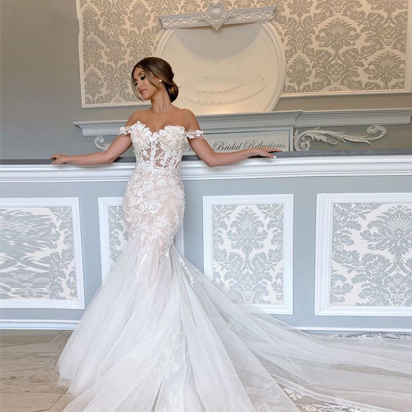 Off the Shoulder Lace Mermaid Wedding Dresses Appliqued Cap Sleeves Sweep Train Bohemian Tulle Bridal Gowns