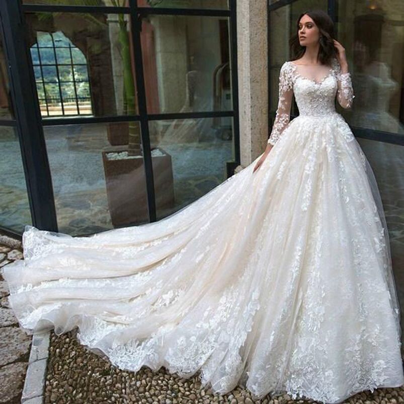 Scoop Neck Long Sleeves A Line Lace Wedding Dresses with Appliques Court Train Corset Back Plus Size Brial Gowns