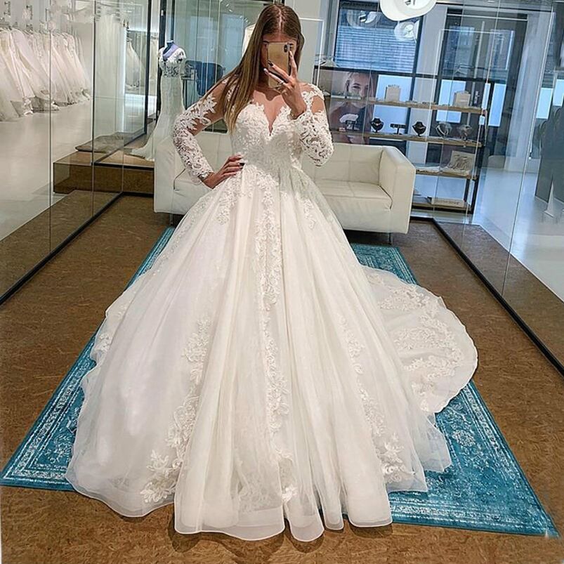 Scoop Neck Long Sleeves Lace Ball Gown Wedding Dresses Appliqued Court Train Plus Size Tulle Bridal Gowns Vestidos De Noiva