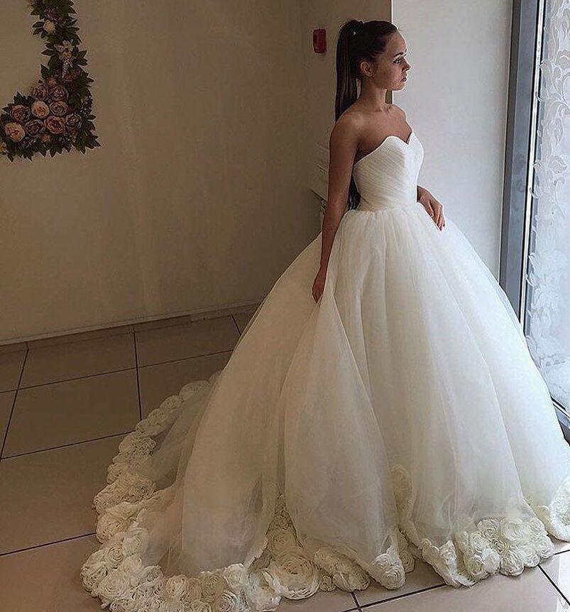 Strapless Ball Gown Wedding Dresses with 3d Flowers Sweetheart Corset Back Tulle Plus Size Bridal Gowns
