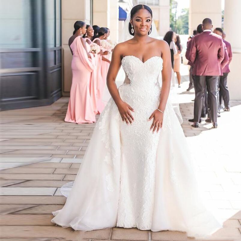 Strapless Plus Size Lace Mermaid Wedding Dresses with Detachable Train Appliqued Tulle Africa Backless Bridal Gowns